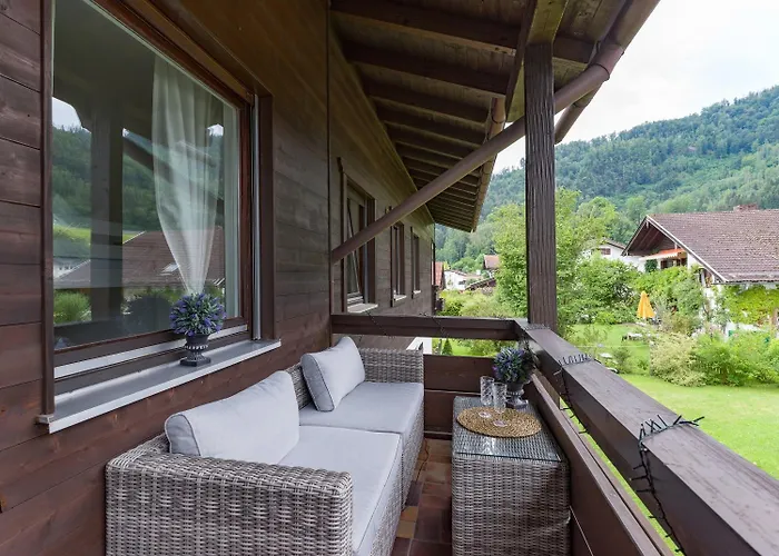 Moderne Bergstube Mit 2 Schlafzimmer Und Grossen Balkon Appartement Oberaudorf
